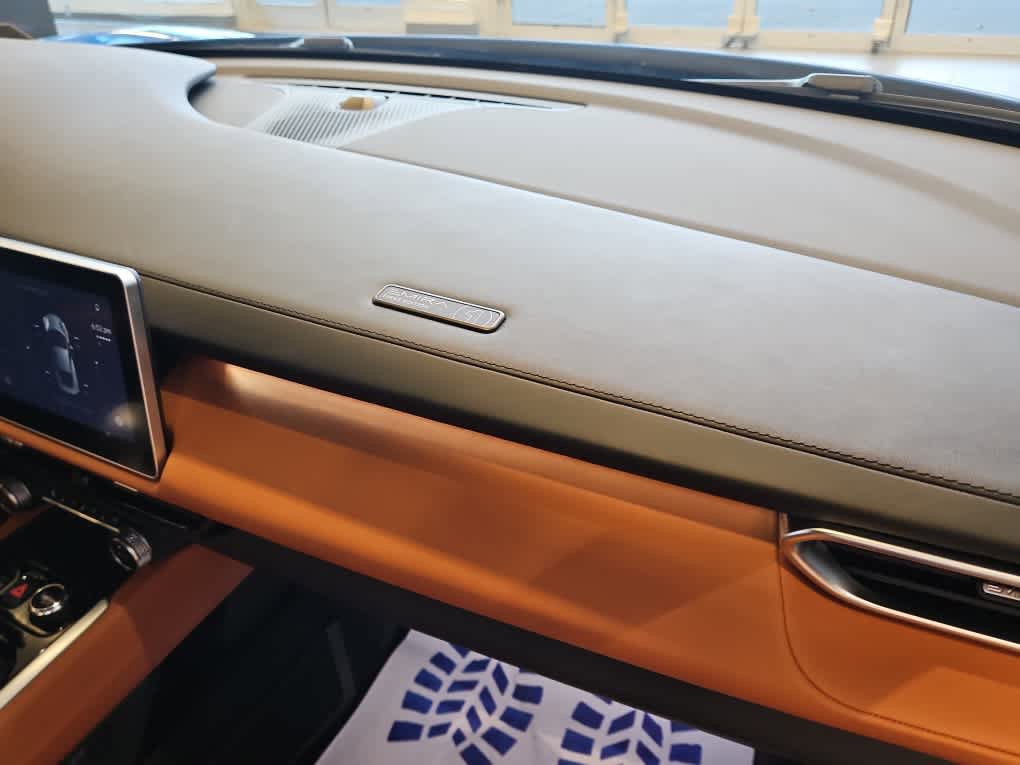 Used 2024 Lotus Emira First Edition image 18