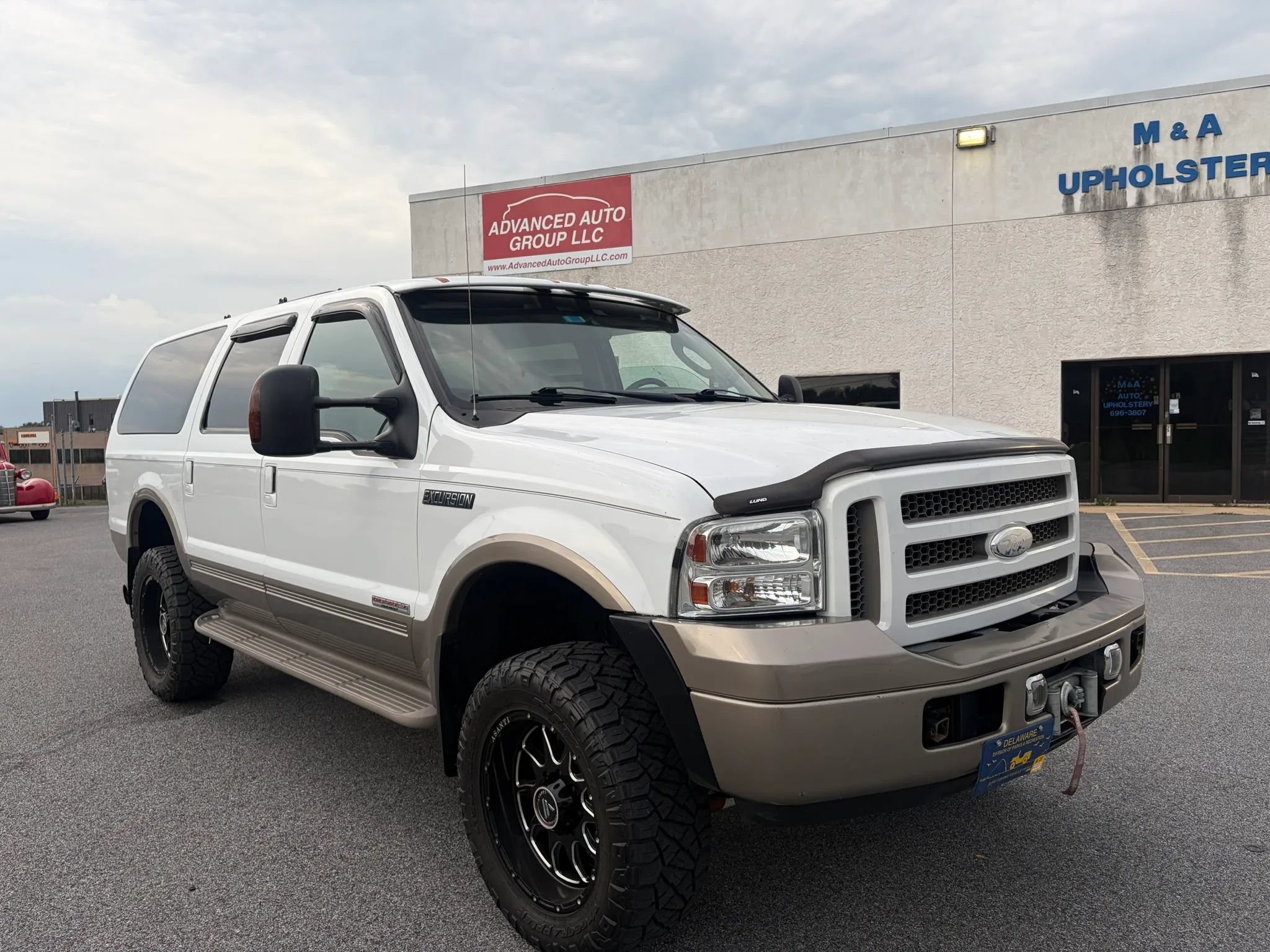 Used 2005 Ford Excursion Eddie Bauer AWD/4WD image 12