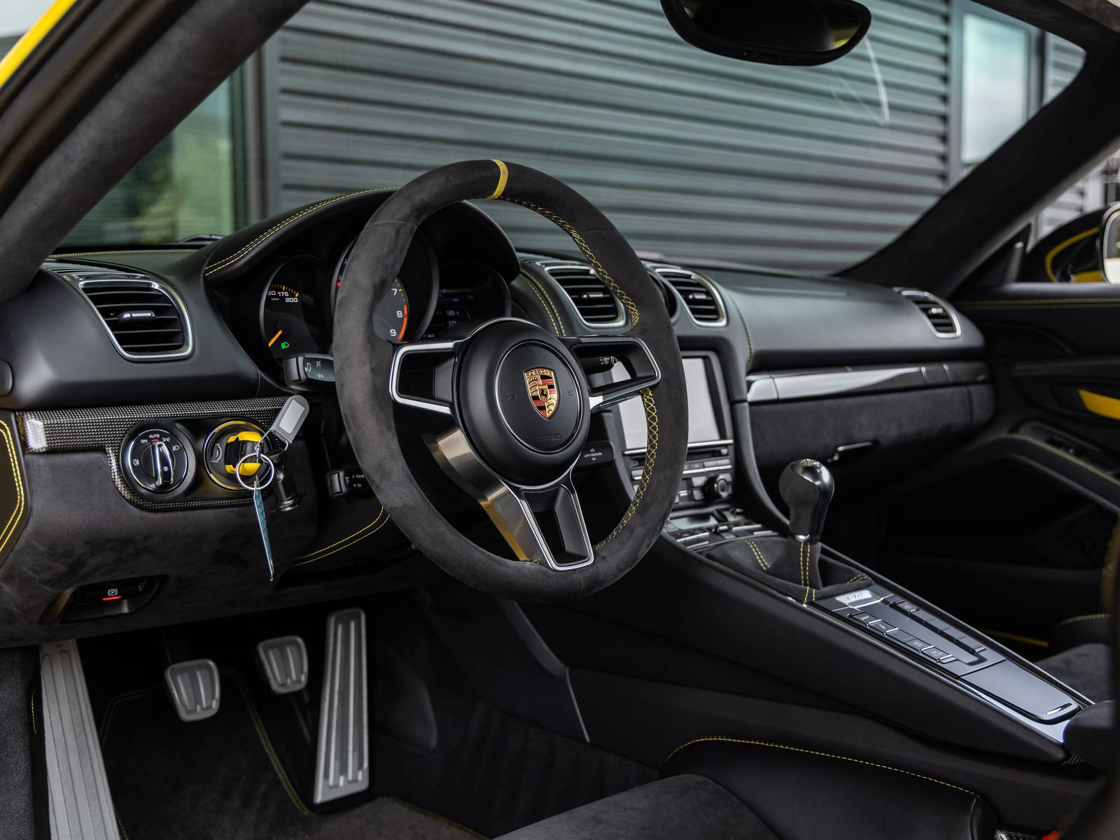 Used 2016 Porsche Cayman GT4 RWD image 4