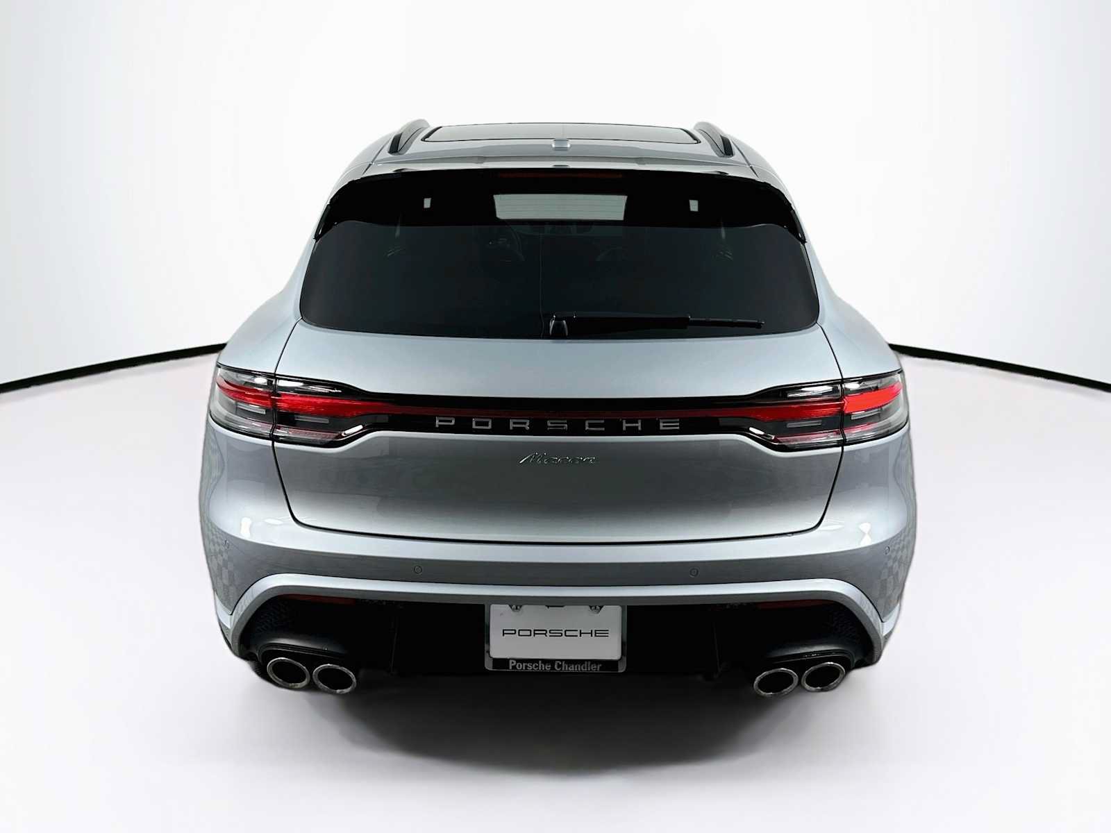 Certified 2026 Porsche Macan AWD/4WD image 10