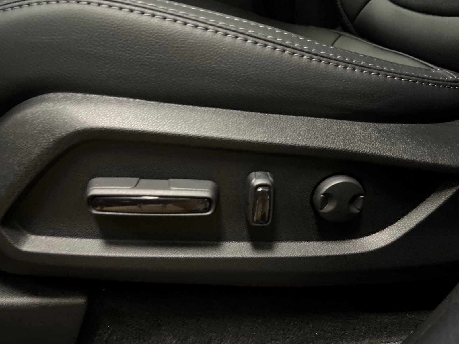 Used 2025 Honda Pilot Touring image 33