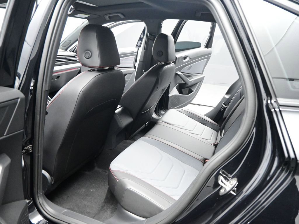 Used 2025 Volkswagen Jetta GLI Autobahn w/ GLI Black Package image 25
