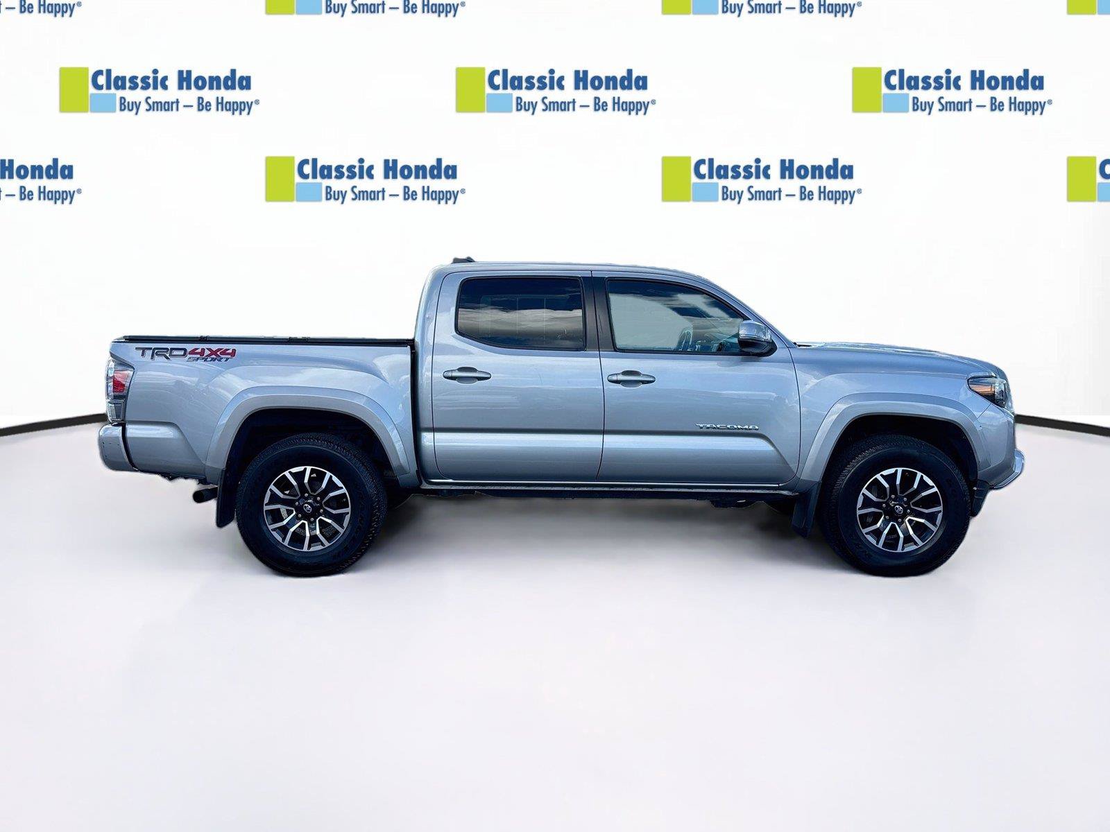 Used 2020 Toyota Tacoma TRD Sport w/ TRD Premium Sport Package AWD/4WD image 9