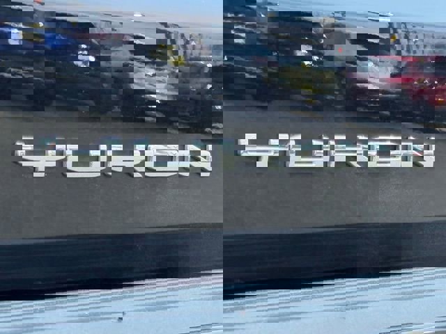 Used 2025 GMC Yukon XL Denali image 10