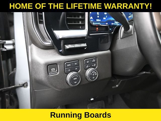 Used 2024 Chevrolet Silverado 3500 High Country w/ Technology Package AWD/4WD image 16