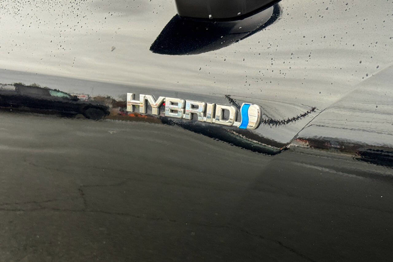 Used 2020 Toyota Highlander LE image 11