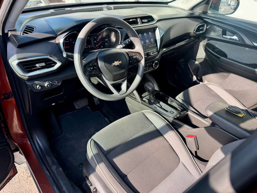 Used 2021 Chevrolet TrailBlazer LT w/ Convenience Package image 16