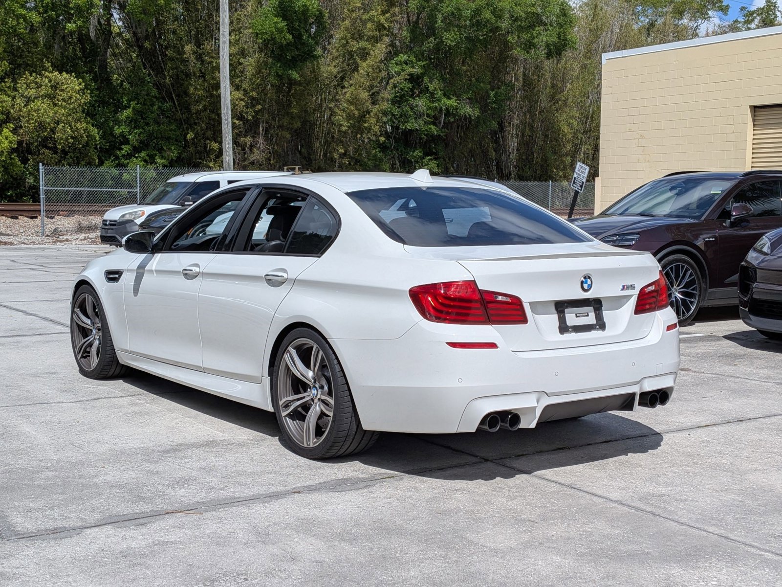 Used 2014 BMW M5 RWD image 3