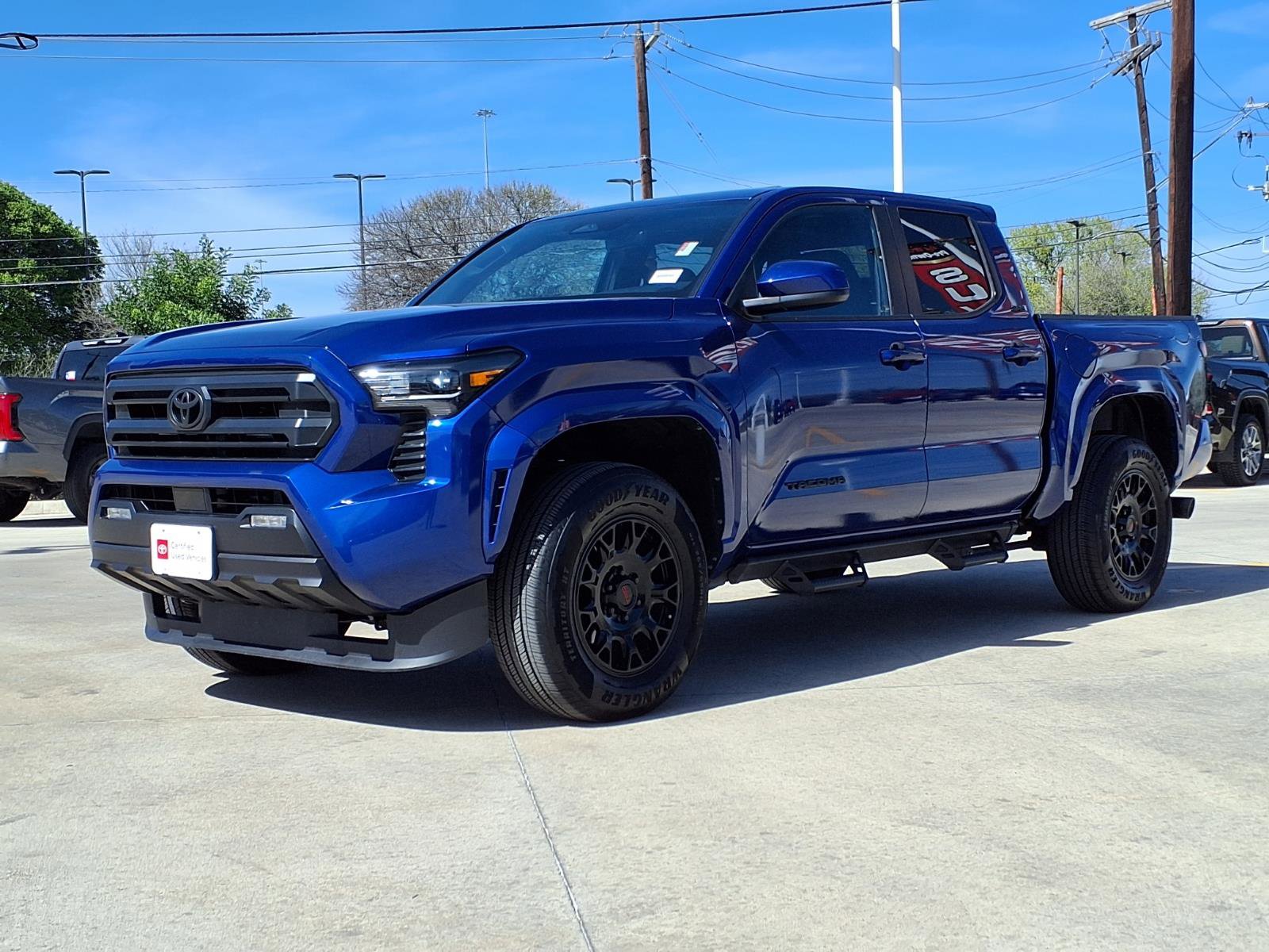 Used 2025 Toyota Tacoma SR5 image 1