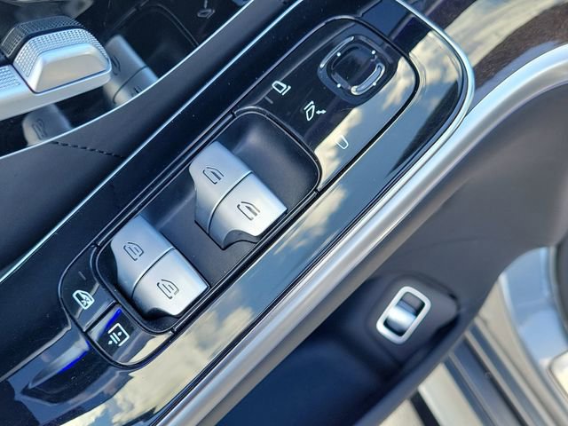 Used 2021 Mercedes-Benz S 580 4MATIC Sedan w/ AMG Line image 23