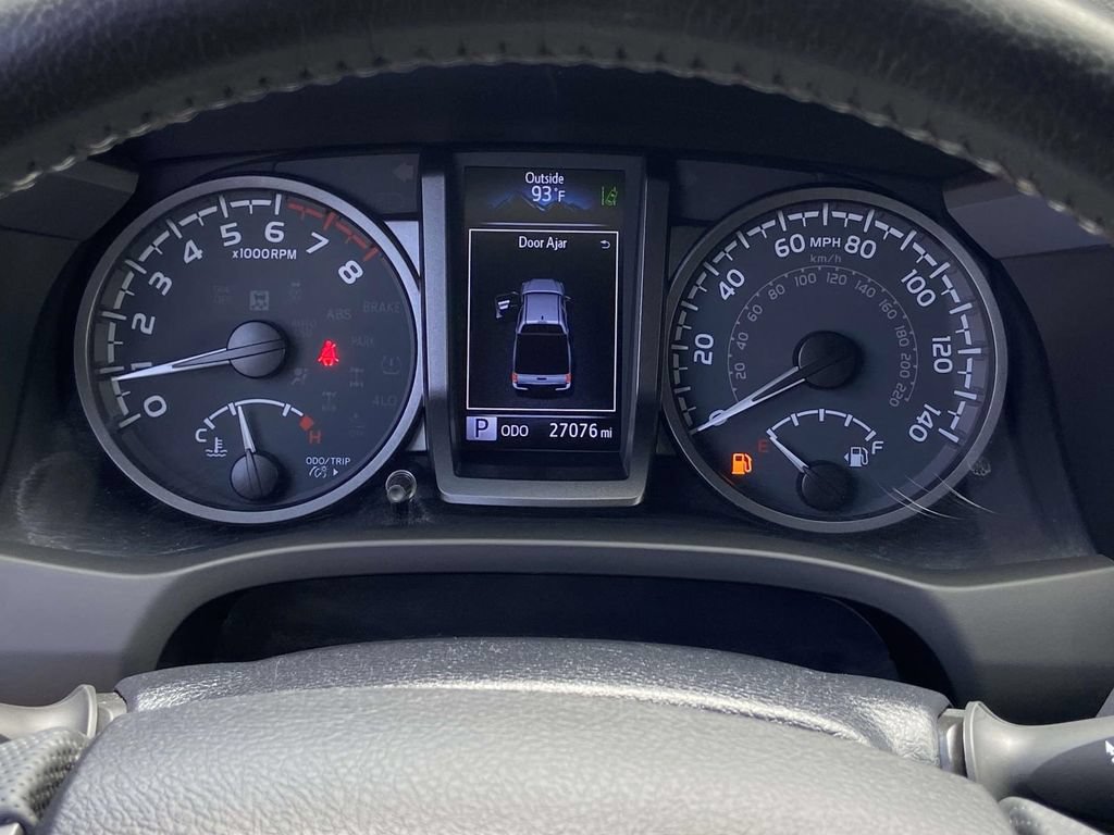 Used 2022 Toyota Tacoma TRD Sport w/ Technology Package RWD image 32