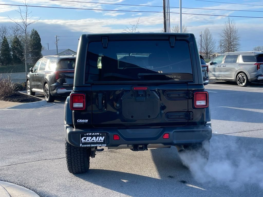 Used 2021 Jeep Wrangler Unlimited Sahara AWD/4WD image 6