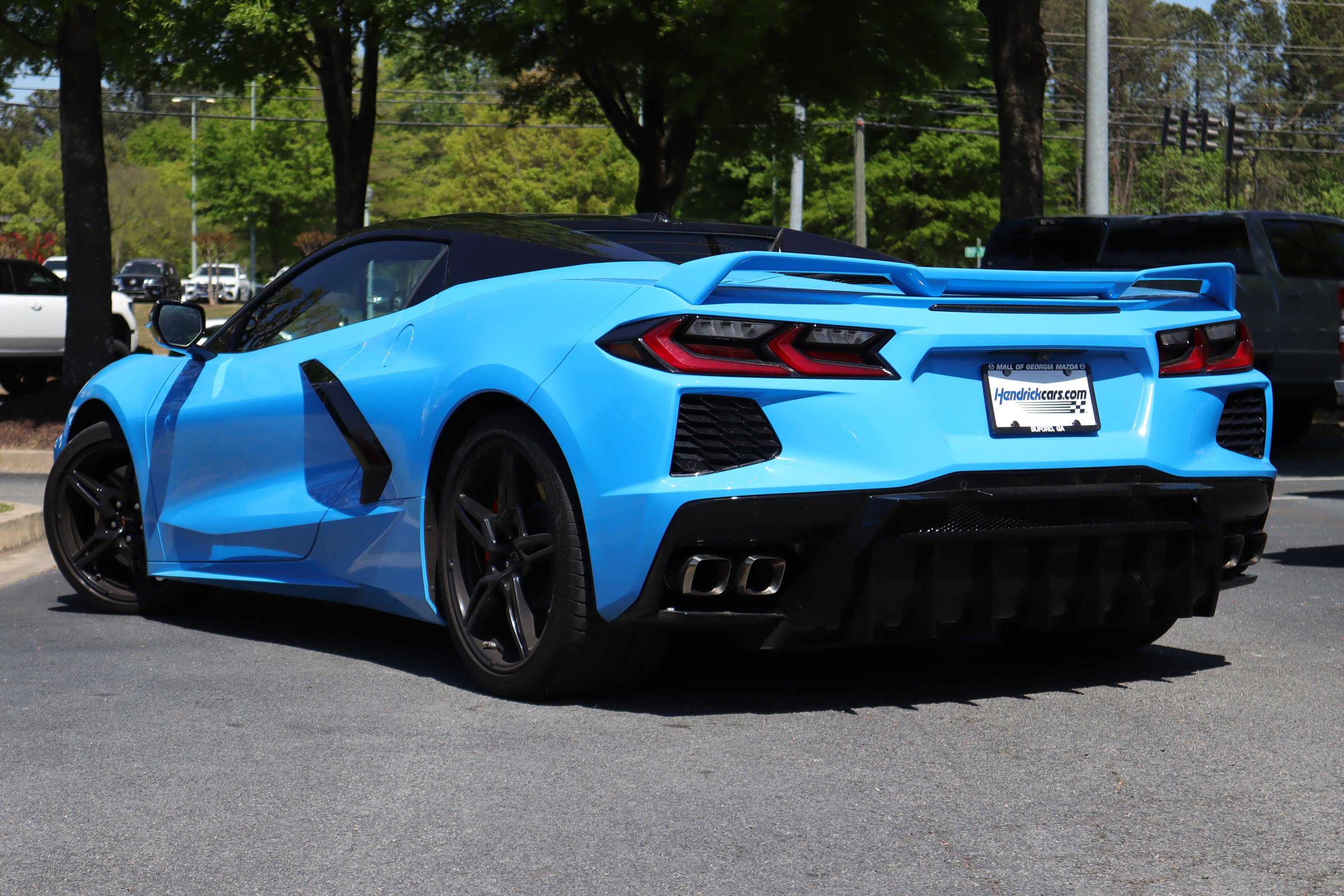 Used 2021 Chevrolet Corvette Stingray Premium Conv w/ Z51 Performance Package RWD image 3