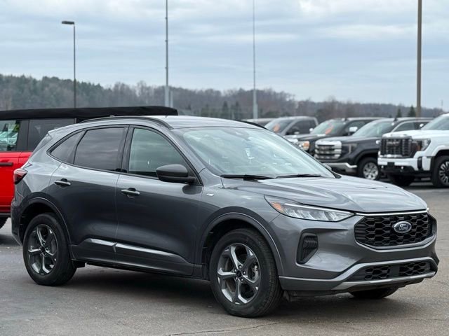 Used 2023 Ford Escape ST-Line w/ Tech Pack #1 image 32