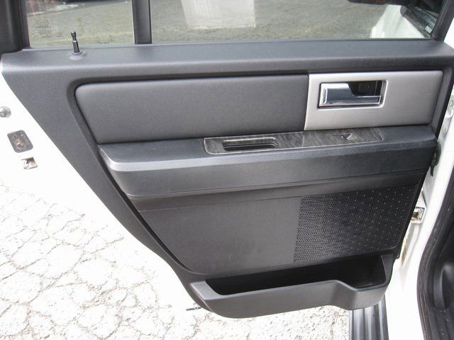 Used 2016 Ford Expedition Limited AWD/4WD image 26