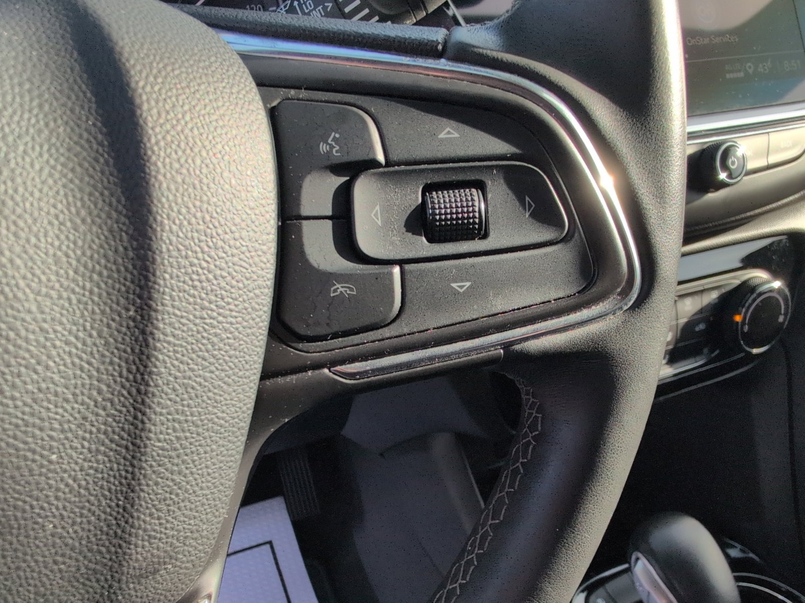 Used 2023 Buick Encore GX Preferred w/ Cold Weather Comfort Package image 17