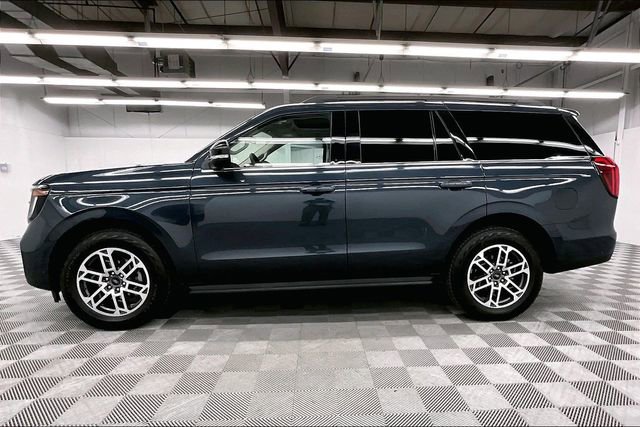Used 2025 Ford Expedition Active image 15