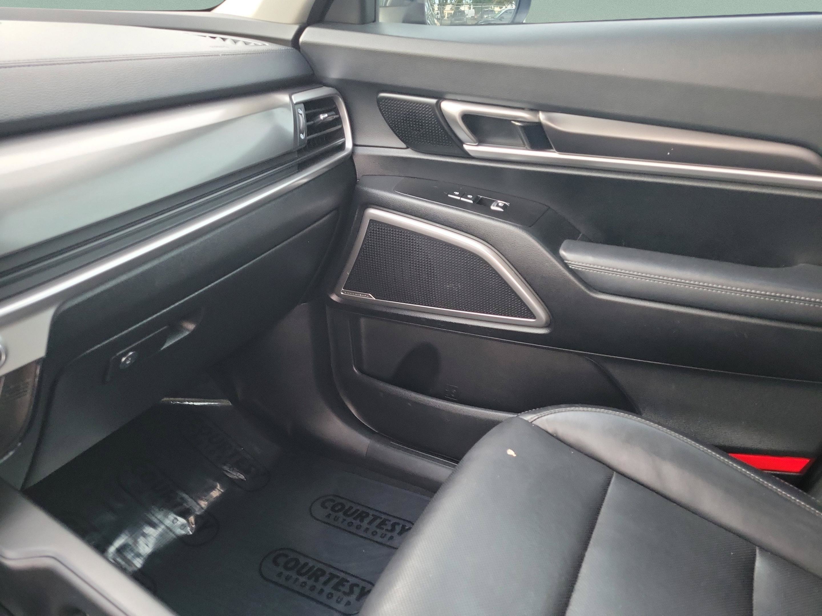 Used 2023 Kia Telluride LX FWD image 26
