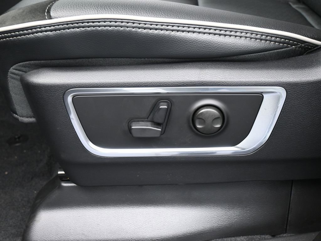 Used 2026 RAM 1500 Laramie w/ Night Edition AWD/4WD image 12