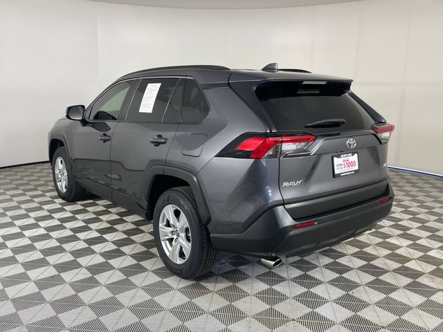 Used 2021 Toyota RAV4 XLE w/ Convenience Package FWD image 21