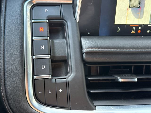 Used 2022 Chevrolet Suburban High Country AWD/4WD image 28