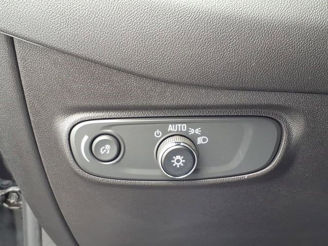 Certified 2023 Chevrolet Equinox RS image 9