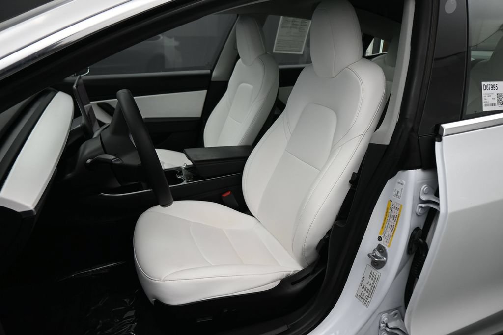 Used 2020 Tesla Model 3 Standard Range Plus RWD image 14