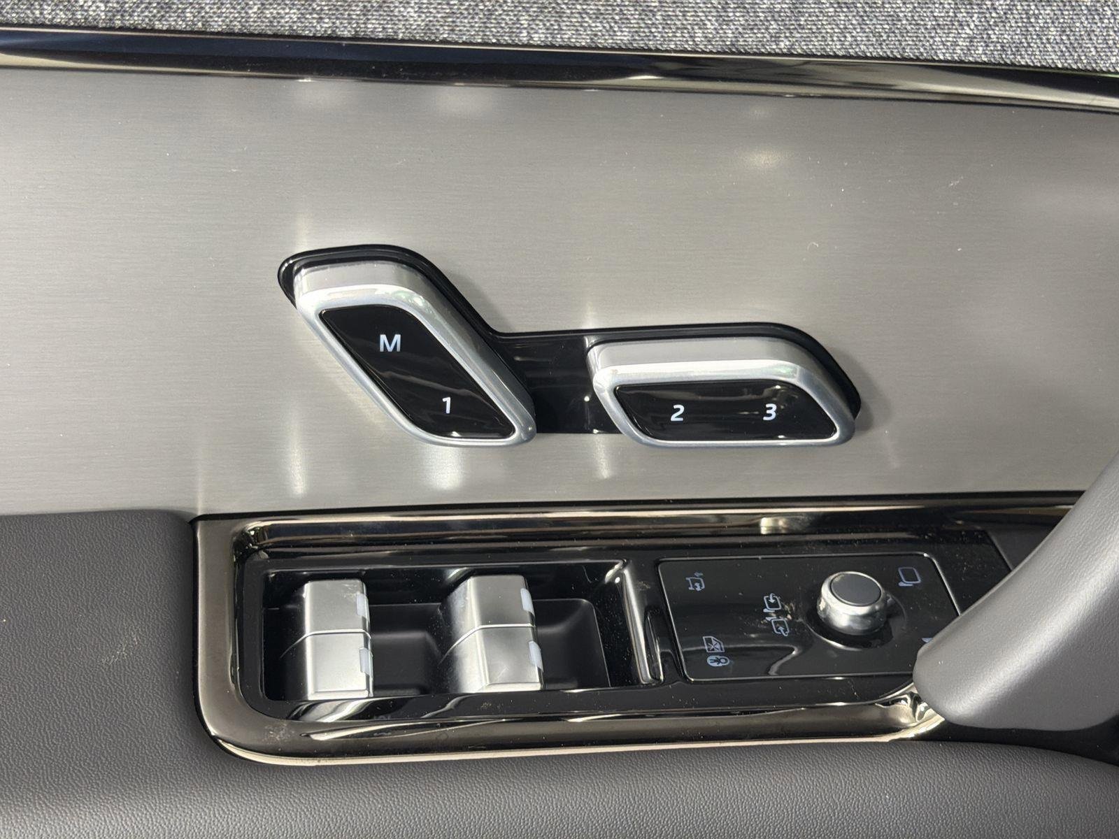 New 2026 Land Rover Range Rover Sport Dynamic SE image 24