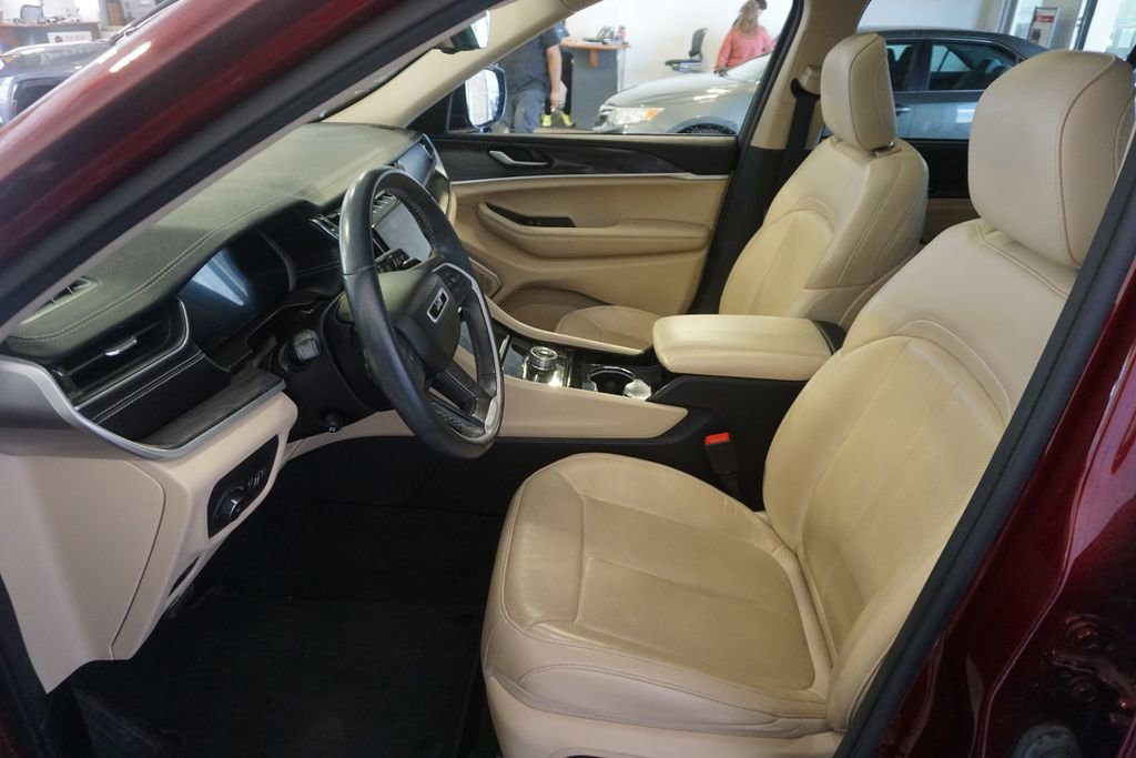 Used 2021 Jeep Grand Cherokee L Limited w/ Luxury Tech Group II AWD/4WD image 22