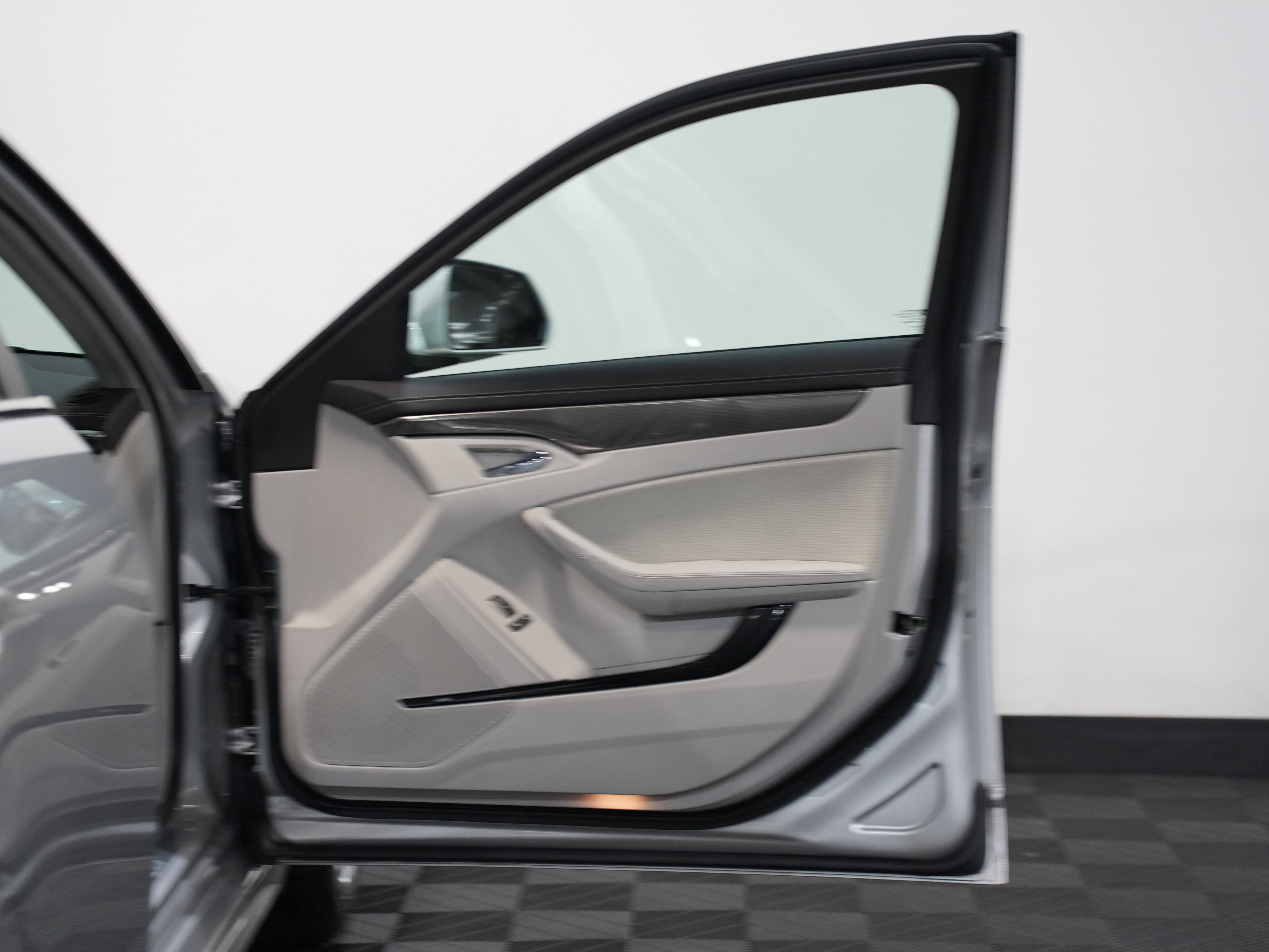 Used 2013 Cadillac CTS V image 22