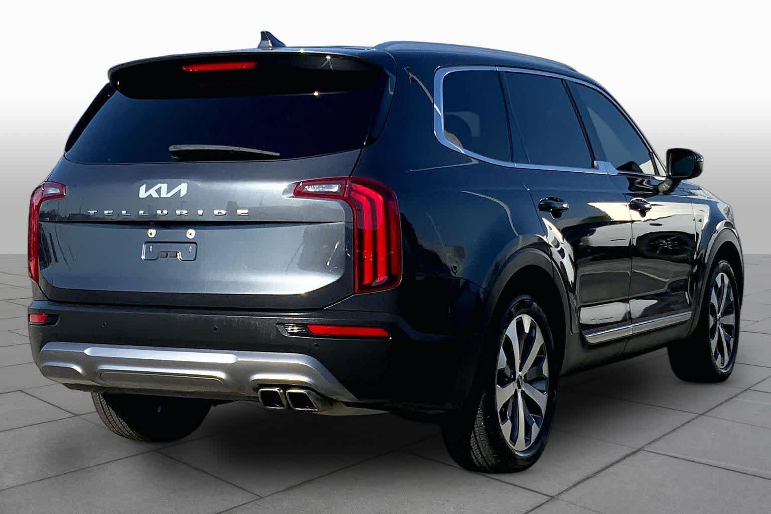 Used 2022 Kia Telluride EX w/ EX Premium Package FWD image 12