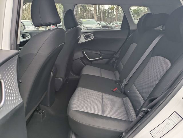 Used 2024 Kia Soul LX w/ Option Group 015 image 13