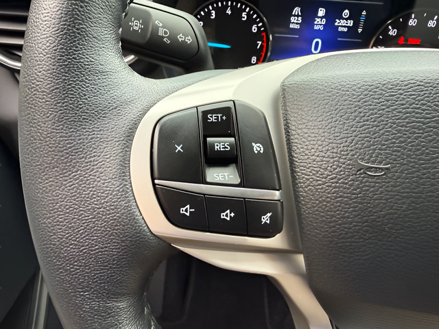 Used 2023 Ford Explorer XLT w/ Equipment Group 202A AWD/4WD image 19