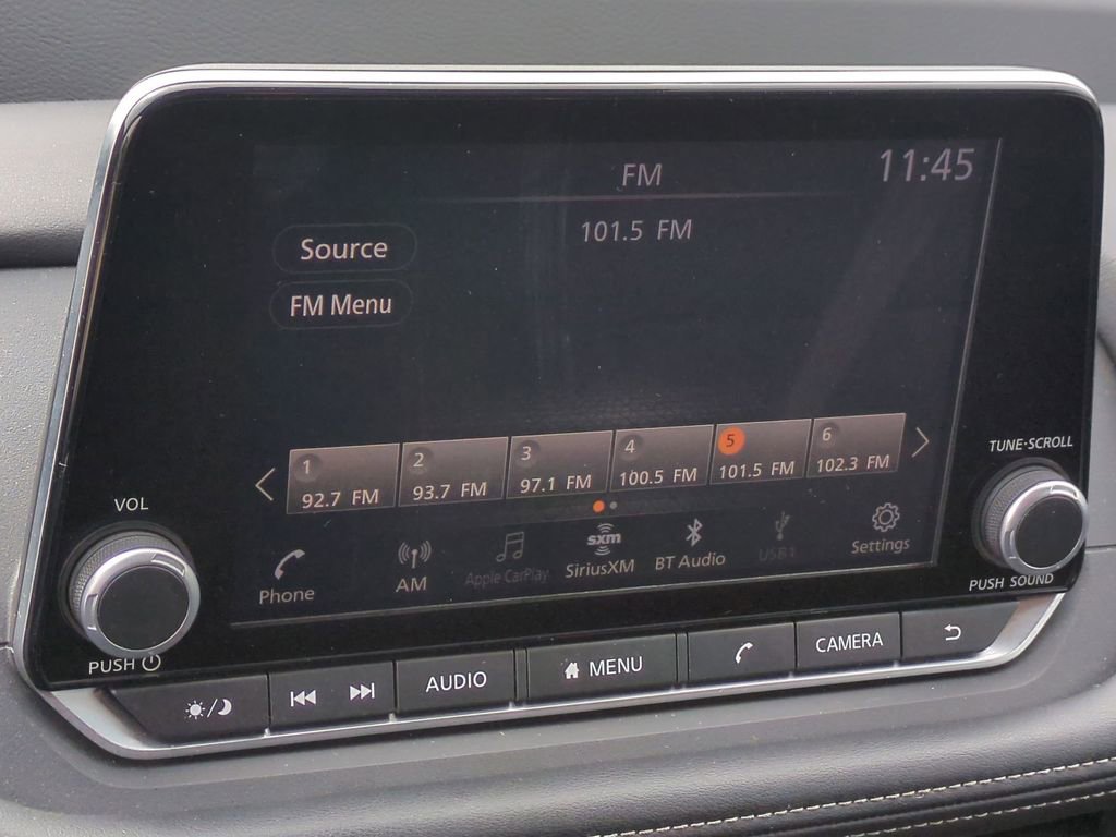 Used 2025 Nissan Rogue SV image 13