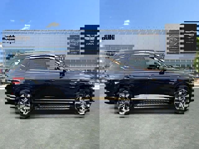 Used 2021 Genesis GV80 2.5T w/ Advanced Package 02 image 2