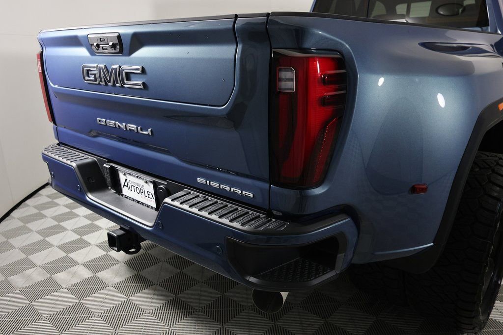 Used 2025 GMC Sierra 3500 Denali Ultimate AWD/4WD image 51