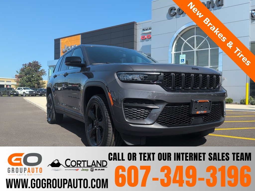 Used 2023 Jeep Grand Cherokee Altitude