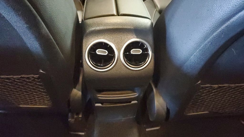 Used 2022 Mercedes-Benz GLB 35 AMG 4MATIC image 14