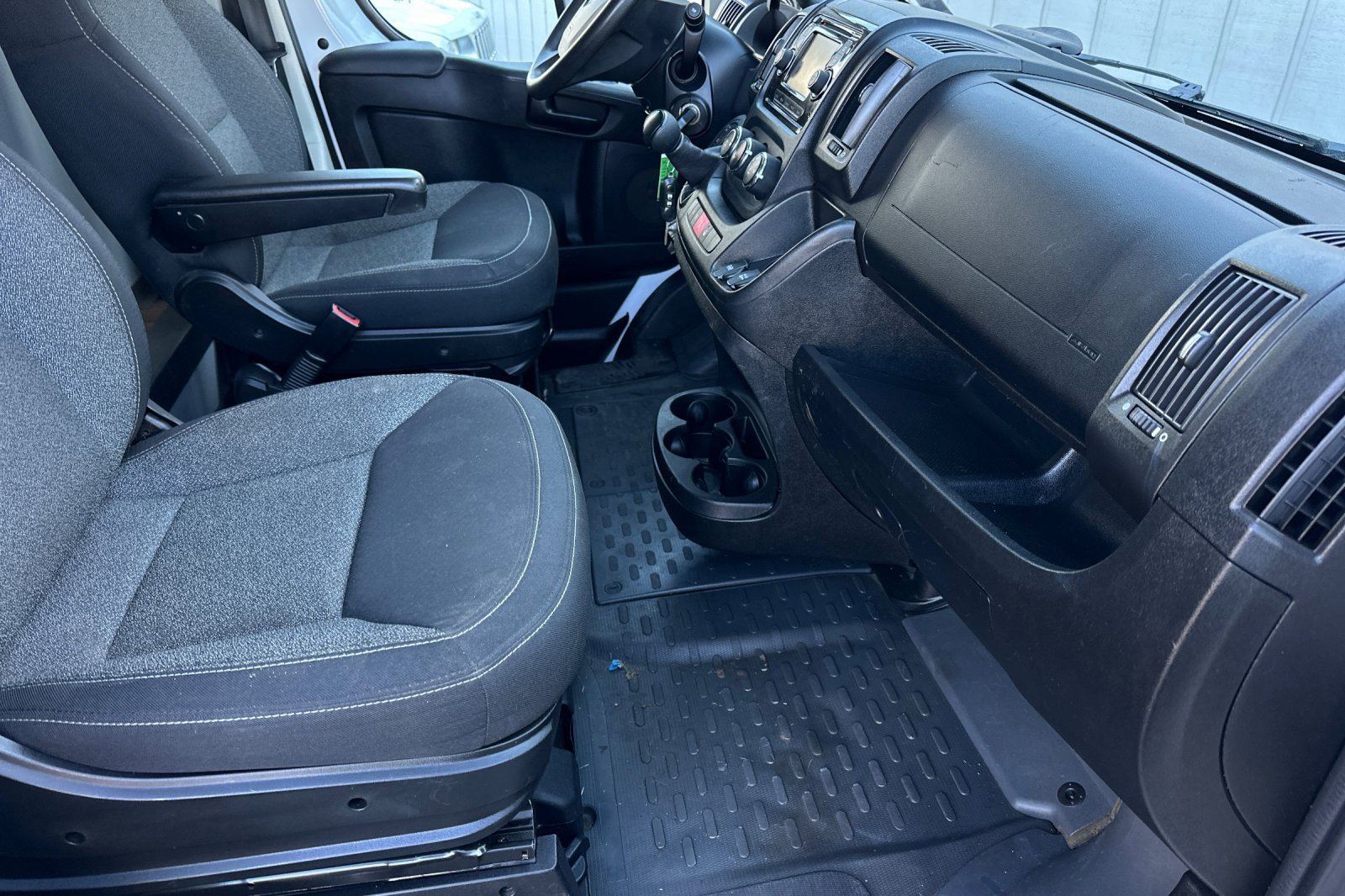 Used 2015 RAM ProMaster 2500 w/ Interior Convenience Group image 15