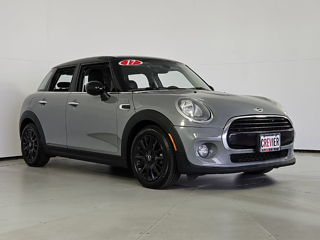 Used 2017 MINI Cooper 4-Door Hardtop FWD image 4