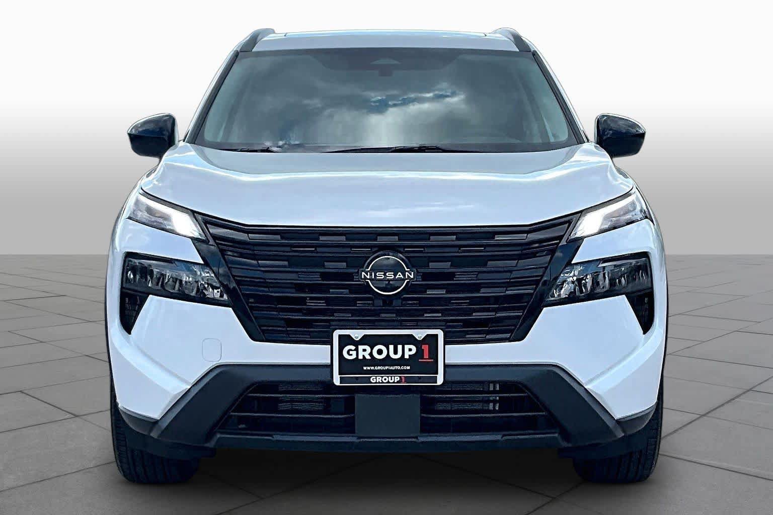 New 2027 Nissan Rogue Dark Armor FWD image 3
