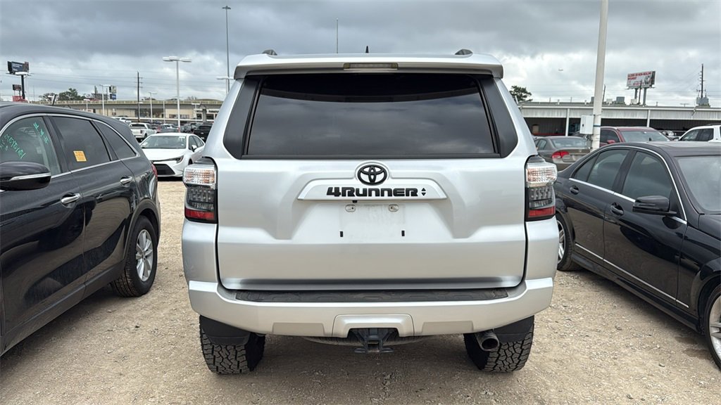 Used 2022 Toyota 4Runner SR5 image 5
