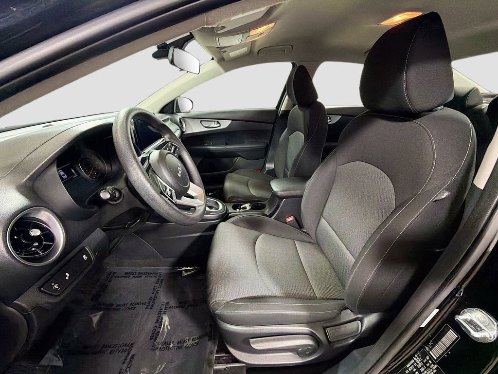 Used 2023 Kia Forte LXS w/ LXS Technology Package FWD image 22
