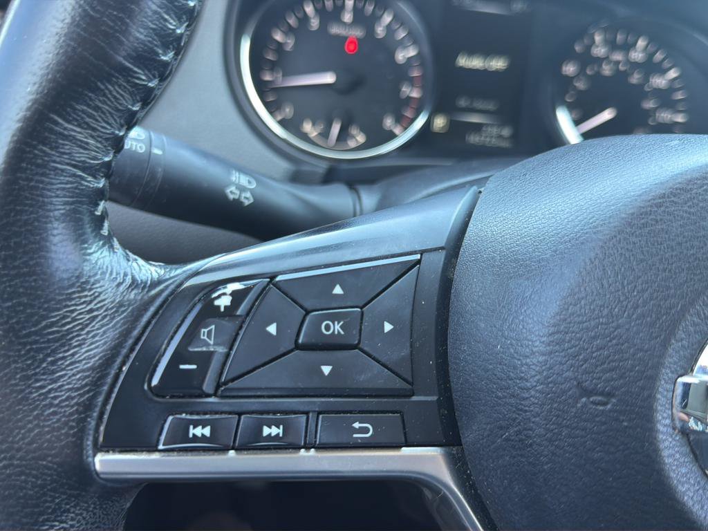 Used 2017 Nissan Rogue SV FWD image 21