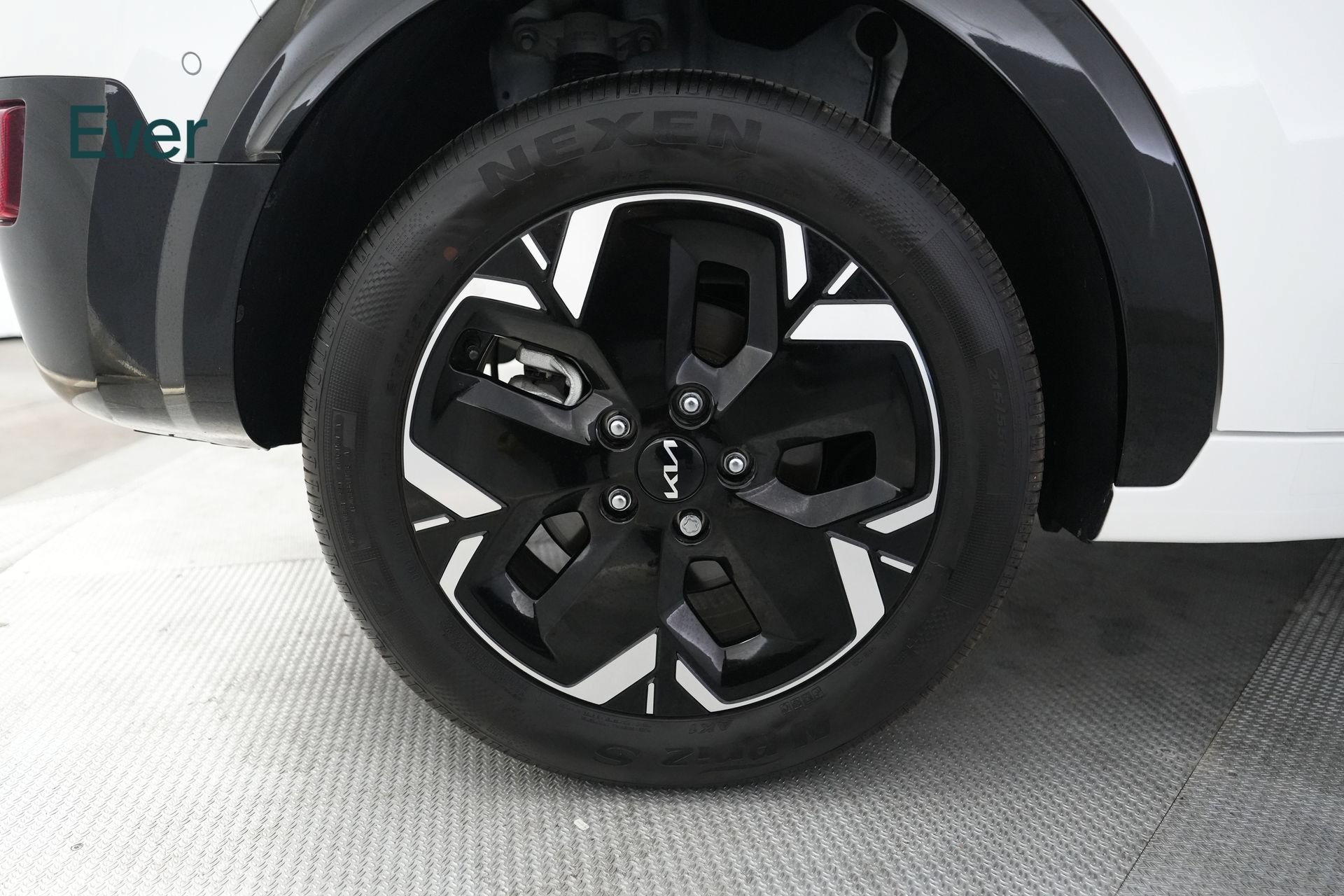 Used 2024 Kia Niro Wave FWD image 21
