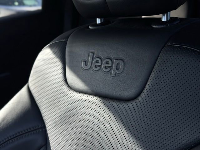 Used 2021 Jeep Cherokee Latitude Lux w/ Comfort/Convenience Group image 18