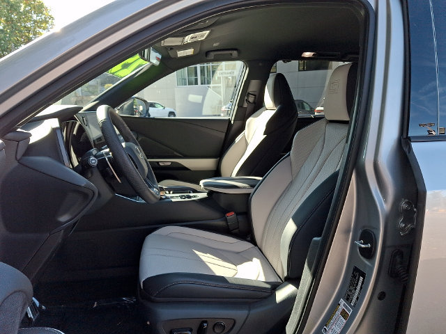 Used 2025 Lexus TX 500h AWD w/ Technology Package image 15