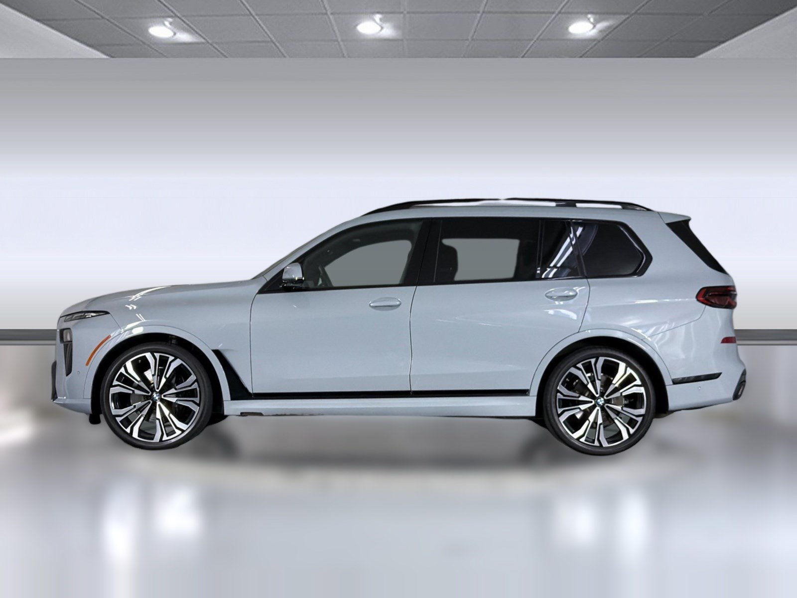 Used 2024 BMW X7 xDrive40i w/ M Sport Package AWD/4WD image 2