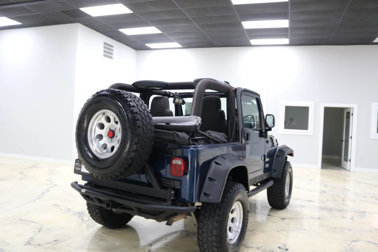 Used 2004 Jeep Wrangler Rubicon AWD/4WD image 97