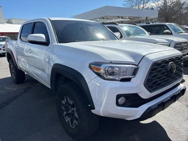 Used 2021 Toyota Tacoma TRD Off-Road image 8